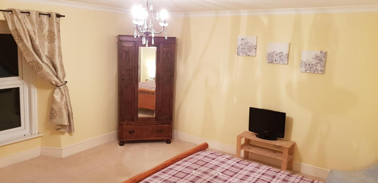 Padstow, Sleeps 5, You'Ll Be The Only Guests, Huge Rooms! Экстерьер фото